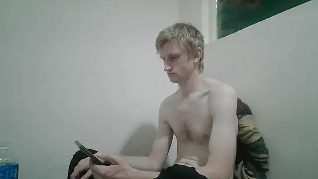 Snapshot of tcute0 chatting on April 22, 9:27 pm tcute0 online show from April 22, 9:27 pm