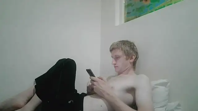 Snapshot of tcute0 chatting on April 25, 3:42 am tcute0 online show from April 25, 3:42 am
