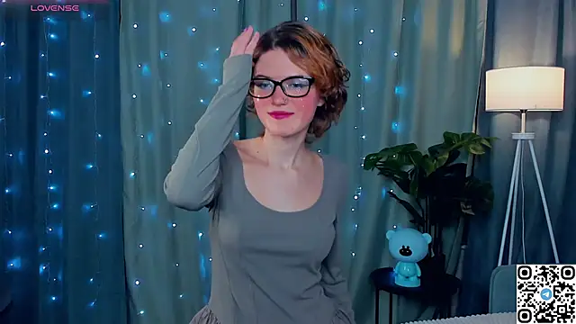 EdlinGathright online show from December 18, 3:56 am