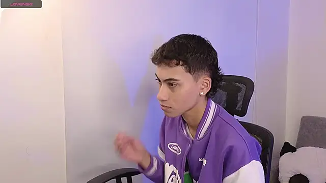 Snapshot of yulian_vasquez chatting on September 23, 12:19 pm yulian vasquez online show from September 23, 12:19 pm