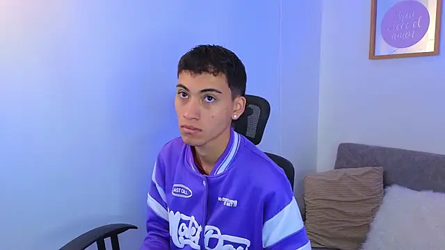 Snapshot of yulian_vasquez chatting on September 26, 12:20 pm yulian vasquez online show from September 26, 12:20 pm