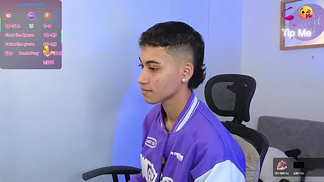 Snapshot of yulian_vasquez chatting on September 27, 12:21 pm yulian vasquez online show from September 27, 12:21 pm