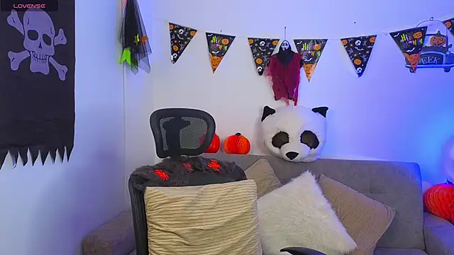 Snapshot of yulian_vasquez chatting on October 28, 12:30 pm yulian vasquez online show from October 28, 12:30 pm