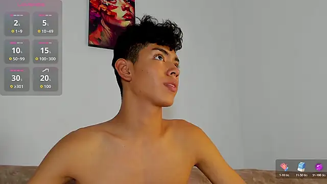 LoganTwink18 online show from December 2, 6:58 pm