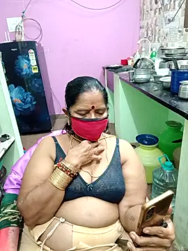 amuthasree online show from October 3, 6:05 pm