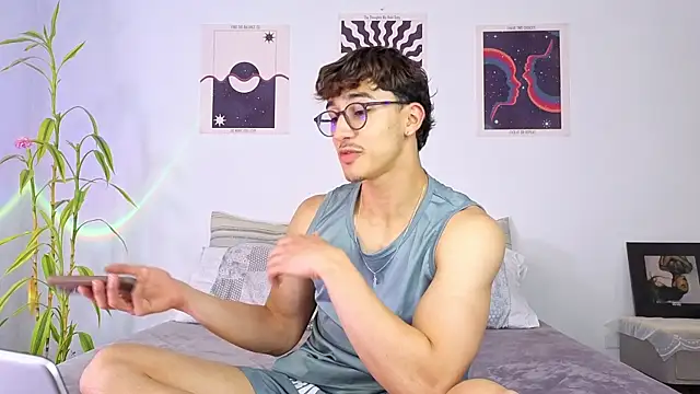 LatinReall online show from September 21, 7:26 pm