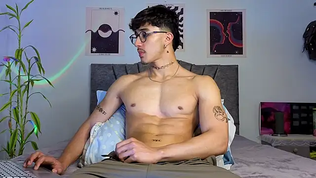 LatinReall online show from November 4, 12:43 am