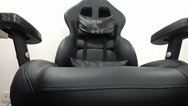 Snapshot of Taboo-AliyahRyan chatting on October 20, 12:16 pm Taboo-AliyahRyan online show from October 20, 12:16 pm