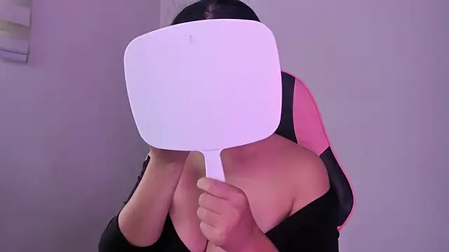 Snapshot of Arianna_Jannes chatting on March 18, 4:21 pm Arianna Jannes online show from March 18, 4:21 pm