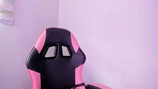 Snapshot of Arianna_Jannes chatting on March 20, 5:29 pm Arianna Jannes online show from March 20, 5:29 pm