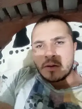 Snapshot of santiii___12 chatting on December 16, 5:12 am santiii 12 online show from December 16, 5:12 am