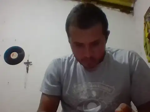 Snapshot of santiii___12 chatting on January 14, 4:29 am santiii 12 online show from January 14, 4:29 am