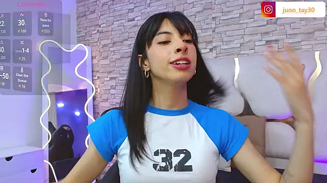 Snapshot of juno_tay chatting on September 23, 7:17 pm juno tay online show from September 23, 7:17 pm