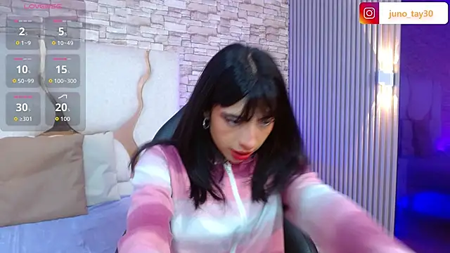 Snapshot of juno_tay chatting on October 16, 11:44 am juno tay online show from October 16, 11:44 am