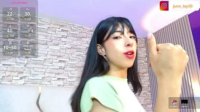 Snapshot of juno_tay chatting on October 24, 11:39 am juno tay online show from October 24, 11:39 am