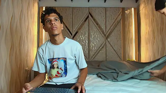 Hotcouple 222 online show from January 18, 7:23 am