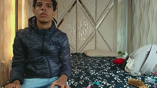 Hotcouple 222 online show from February 10, 7:23 am