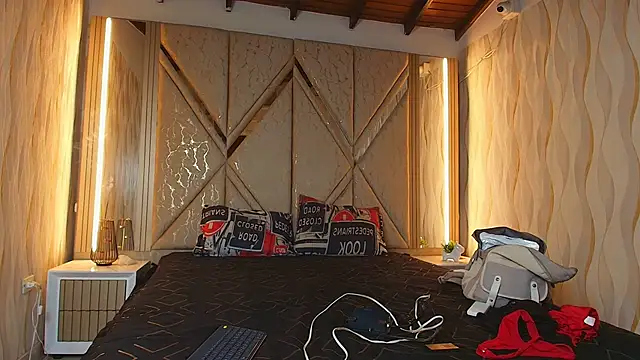 Hotcouple 222 online show from March 31, 7:20 am