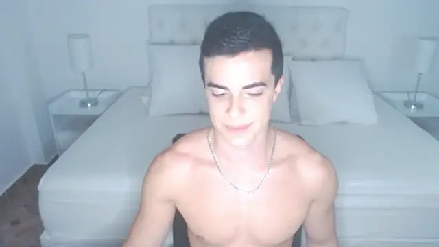 Snapshot of mr_hunterx chatting on April 6, 3:15 am mr hunterx online show from April 6, 3:15 am