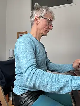 SexyLeon8 online show from February 11, 3:28 pm