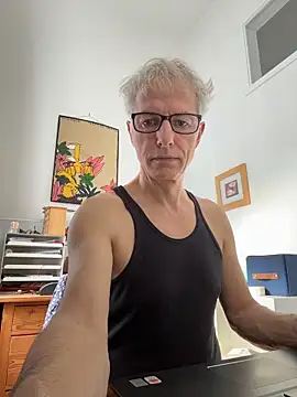 Snapshot of SexyLeon8 chatting on March 17, 11:35 am SexyLeon8 online show from March 17, 11:35 am