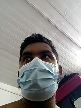 Snapshot of keri_huththa chatting on October 24, 5:04 am keri huththa online show from October 24, 5:04 am