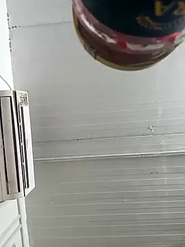 Snapshot of keri_huththa chatting on October 31, 4:46 am keri huththa online show from October 31, 4:46 am