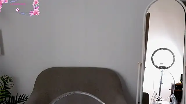 Snapshot of Funnyy__bunny chatting on September 9, 12:26 pm Funnyy bunny online show from September 9, 12:26 pm