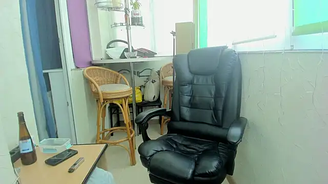 Snapshot of romiosabrino chatting on May 19, 1:28 pm romiosabrino online show from May 19, 1:28 pm