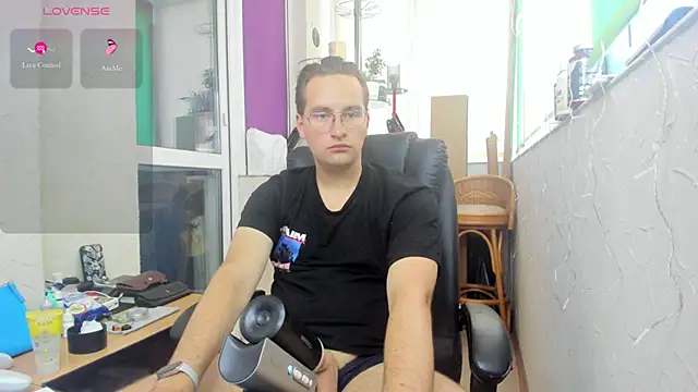 romiosabrino online show from July 1, 2:40 pm
