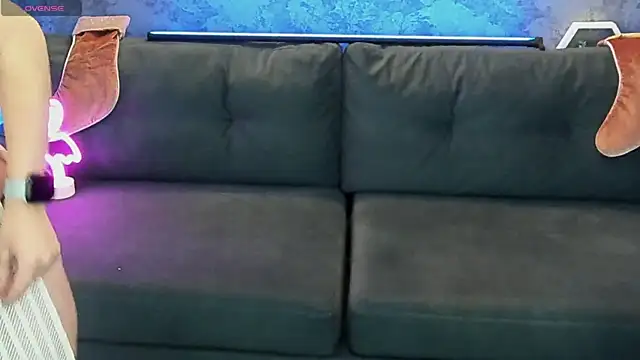 LiviaShy online show from January 6, 8:01 pm