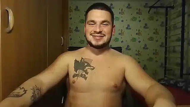 Snapshot of chiraq1945 chatting on October 22, 6:18 pm chiraq1945 online show from October 22, 6:18 pm