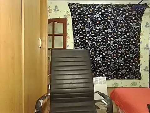 Snapshot of chiraq1945 chatting on October 27, 7:29 pm chiraq1945 online show from October 27, 7:29 pm