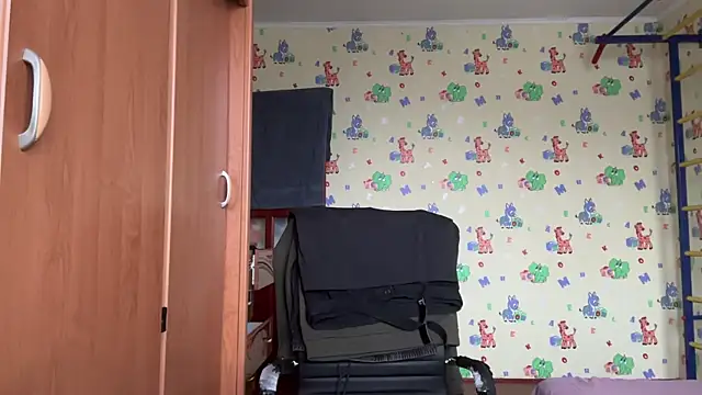 chiraq1945 online show from December 20, 7:48 am