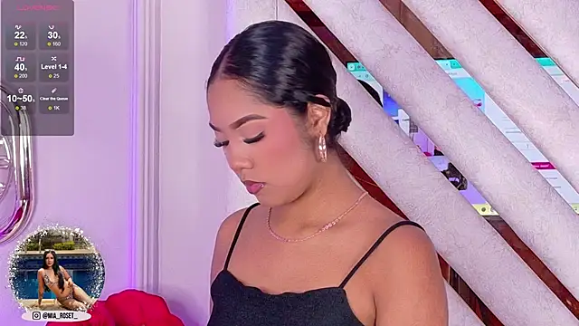 Mia Roset online show from October 18, 1:23 pm