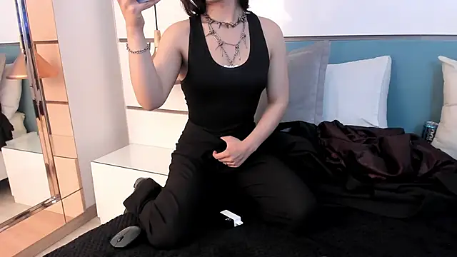 Ashkoreh online show from November 13, 11:03 pm