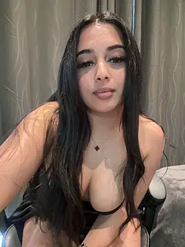 Snapshot of LilMisIndianx chatting on September 22, 7:21 am LilMisIndianx online show from September 22, 7:21 am
