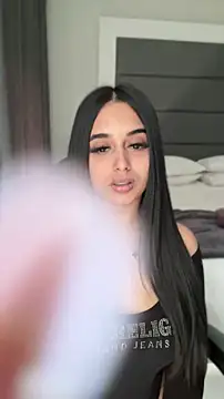 LilMisIndianx online show from May 3, 12:11 pm