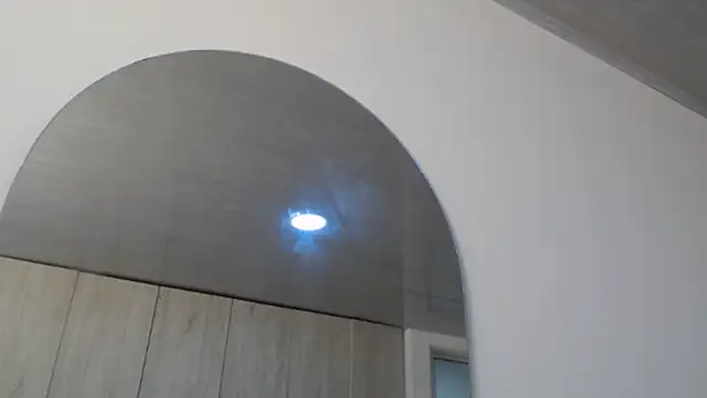 pinky f00x online show from November 1, 8:00 pm