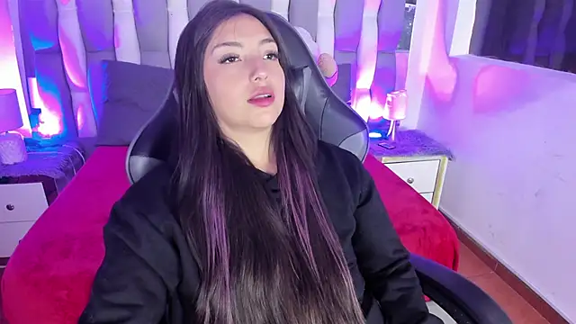 Adaara Rey online show from October 18, 6:30 pm