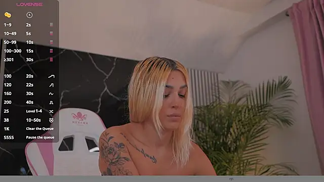 daisyblushh online show from November 15, 5:09 pm