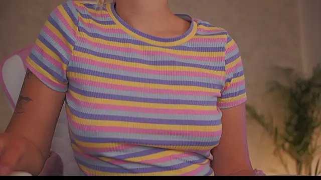 daisyblushh online show from May 8, 2:55 pm