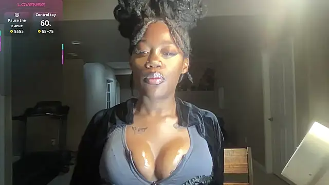 maskedgirl5005 online show from October 2, 6:15 pm