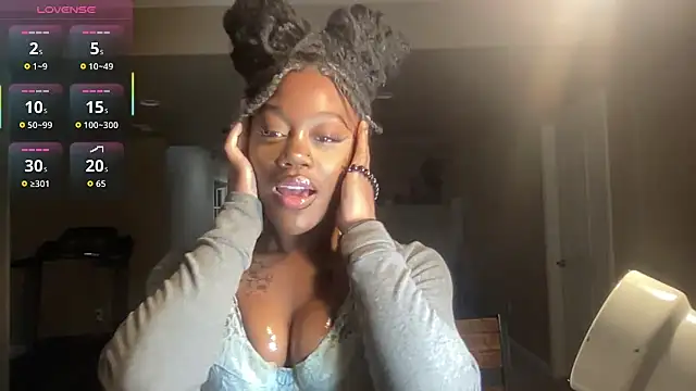 maskedgirl5005 online show from October 4, 8:40 pm