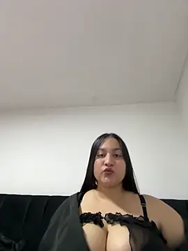 Snapshot of Abby_Collings chatting on April 18, 12:20 pm Abby Collings online show from April 18, 12:20 pm