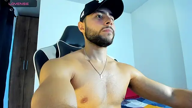 Snapshot of bryan_mugn chatting on October 10, 3:16 am bryan mugn online show from October 10, 3:16 am