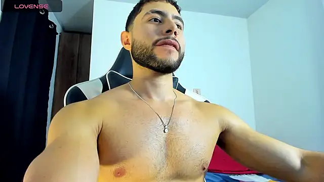 Snapshot of bryan_mugn chatting on October 24, 2:19 am bryan mugn online show from October 24, 2:19 am