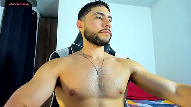 Snapshot of bryan_mugn chatting on October 26, 2:39 am bryan mugn online show from October 26, 2:39 am