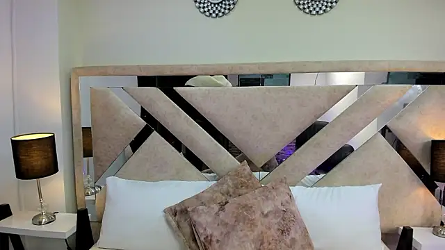 Snapshot of ximena_vasquez8 chatting on February 3, 3:15 am ximena vasquez8 online show from February 3, 3:15 am