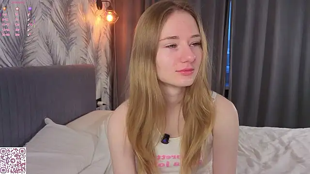 ElvinaRose online show from March 3, 2:18 am